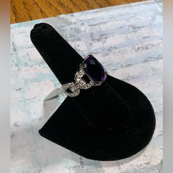 NIB 925 Faceted Amethyst Ring w/ White Simulated Diamonds Sz 6.75 - Picture 2 of 12